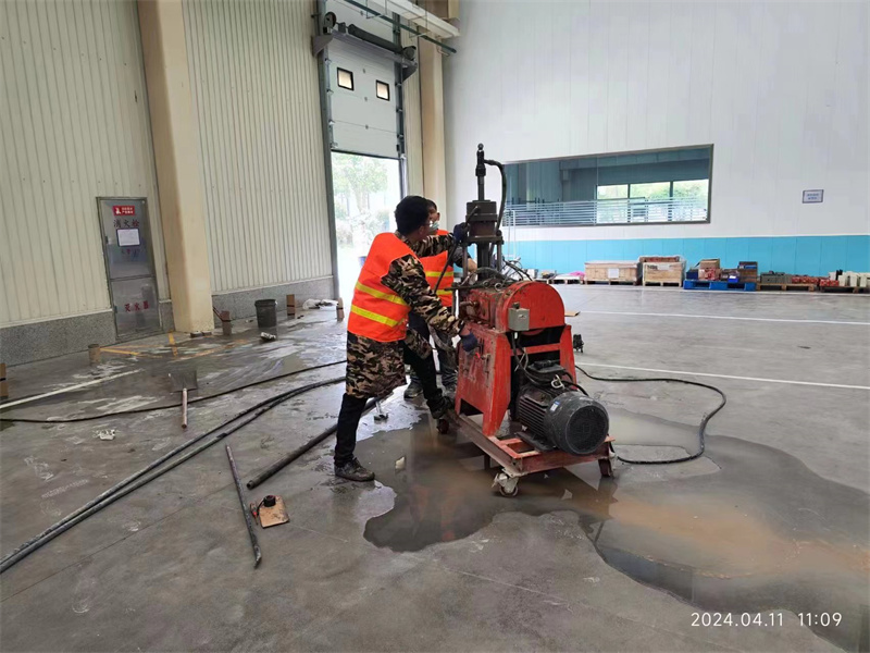 新宾厂房地面下沉塌陷注浆加固施工